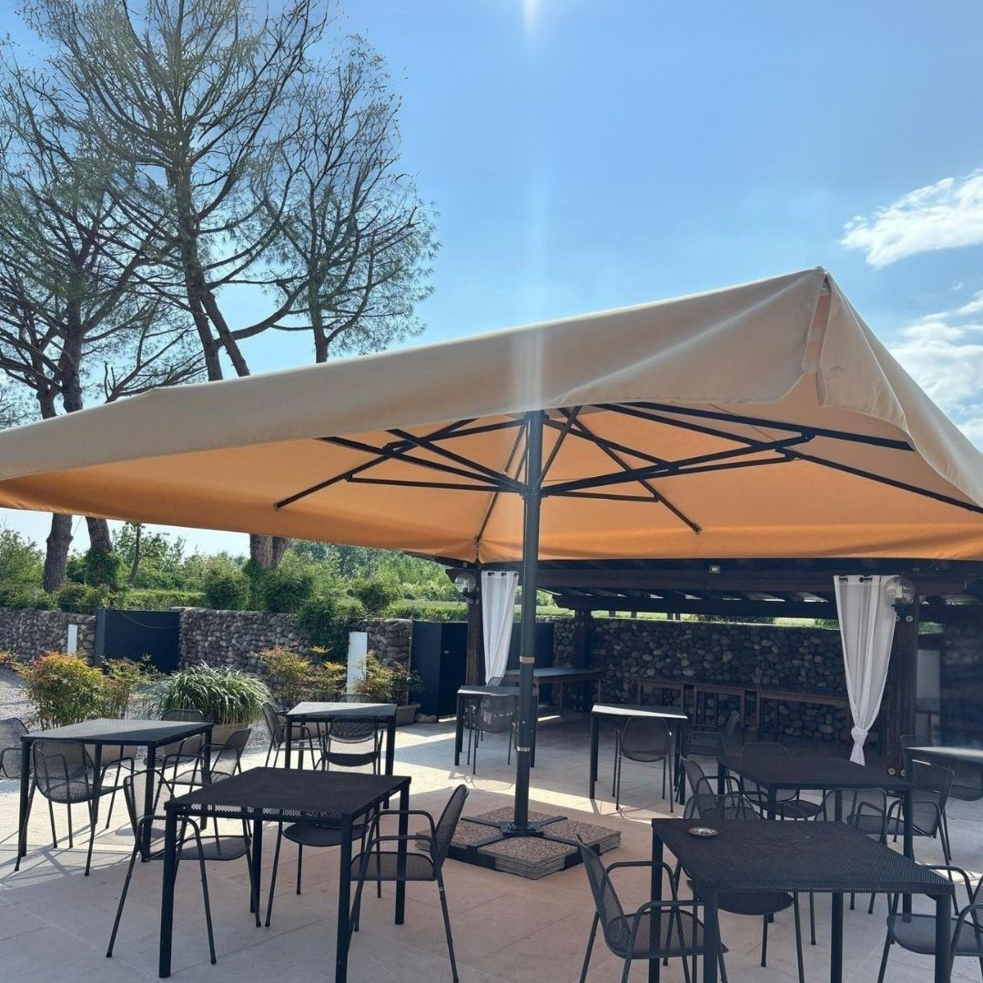 Parasol maxi rectangulaire en aluminium Singapore